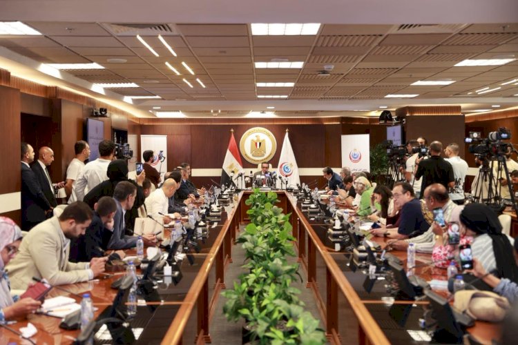 الصحة تعلن توطين صناعة 9 مستحضرات لعلاج الأورام وأمراض الدم بالشراكة مع القطاع الخاص