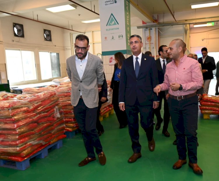 وزير التموين يزور بنك الطعام المصري لبحث تعزيز التعاون في مجال الأمن الغذائي ودعم الأسر الأكثر احتياجًا