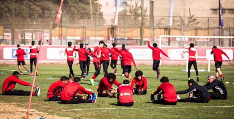 الأهلي يضع برنامجا تأهيليا لتجهيز 4 لاعبين خلال فترة توقف الدوري