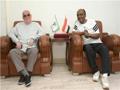 إسماعيل يوسف يجتمع بخالد جاد الله المدير الفني لقطاع الناشئين بالمصري