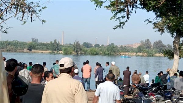 أم حاولت إنقاذ ابنتها فغرقـتا معًا..مصرع ربة منزل وابنتها في نهر النيل بقنا