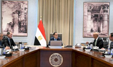 رئيس الوزراء يستعرض محاور جلستي حوار بشأن "موارد النقد وإدارة الدين" و"ملامح البرنامج الاقتصادي المصري حتى 2030"