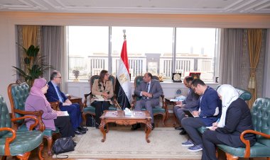 تنفيذًا لتوجيهات السيسي.. تعاون بين وزارة العمل والجامعة الأمريكية لتوظيف ذوي الهمم