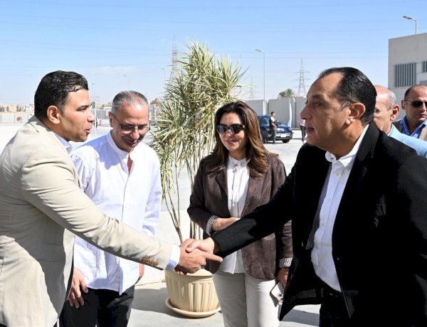 رئيس الوزراء يبدأ زيارة لمحافظة السويس لافتتاح عددٍ من المشروعات في قطاعات خدمية وتنموية