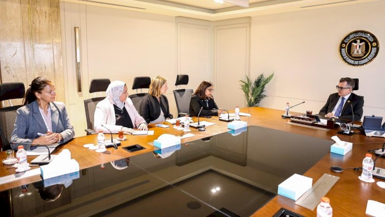 وزير التخطيط يبحث مع البنك الدولي إعداد "خريطة طريق" لتنمية الثروة المعدنية وزيادة مساهمتها في الناتج المحلي