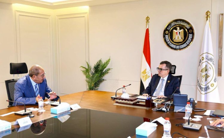 وزير التخطيط يبحث مع «إسلسكا» تجديد الشراكة لتأهيل وتطوير مهارات الكوادر الحكومية