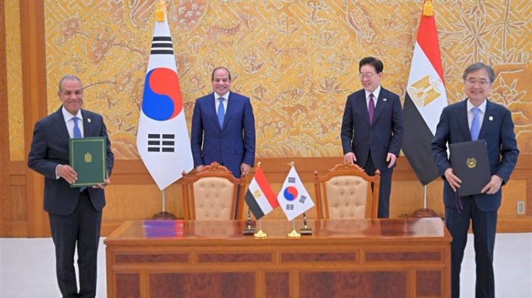 الرئيس السيسي ونظيره الكورى يشهدان التوقيع على عدد من الاتفاقيات ومذكرات التفاهم
