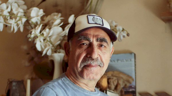محمد عبدالعظيم يكشف تفاصيل تعرضه لحادث سير: العربية اتقلبت بسبب حجر