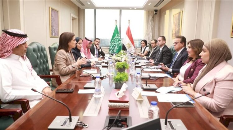 وزير الصحة يستقبل المدير الإقليمي لمنظمة الصحة العالمية لشرق المتوسط والمرشحة لمنصب المدير العام