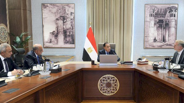 رئيس الوزراء يستعرض محاور جلسة "مسيرة الطاقة المصرية: إنجازات وطنية وآفاق المستقبل"
