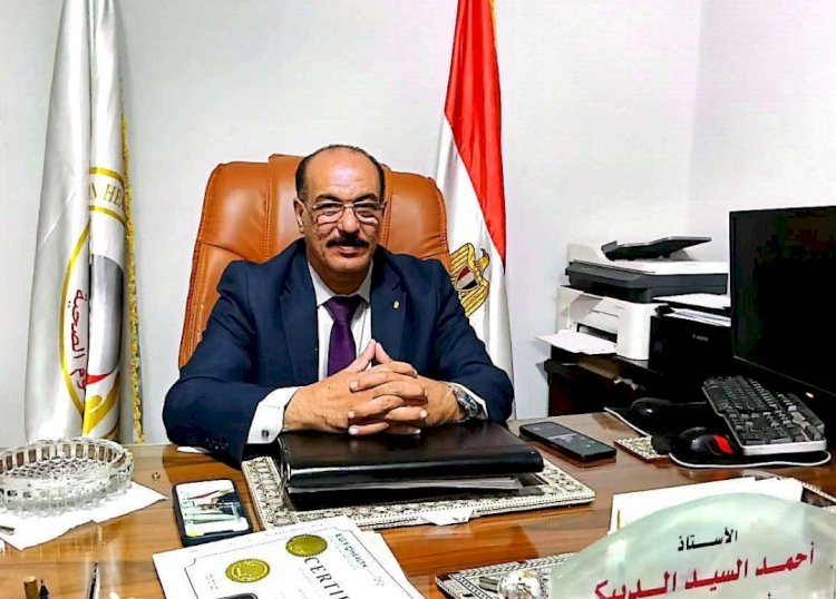 نقيب العلوم الصحية: تصريحات الرئيس السيسي ترسخ لبناء جيل جديد قادر على تحمل المسؤولية وحماية مؤسسات الدولة