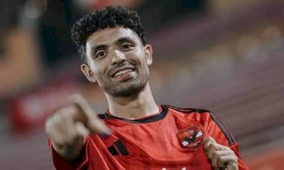 عموتة يُعيد توفيق محمد لقيادة الجبهة اليُسرى للأهلي أمام القناة بالدوري
