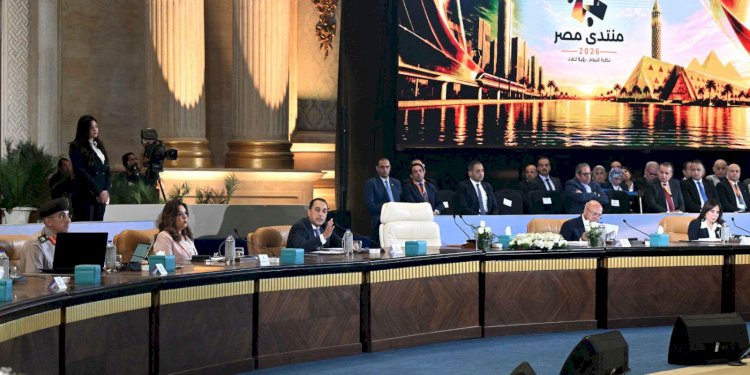 رئيس الوزراء يجيب باستفاضة عن تساؤلات المواطنين وشواغل الرأي العام حول قضايا " التنمية الحضرية والعمرانية"