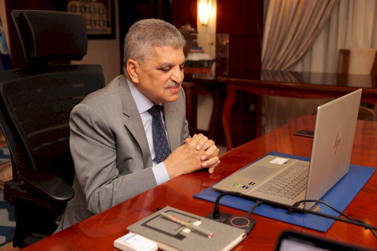 الفريق أسامة ربيع: "عبور 276 رحلة تابعة لمجموعة ميرسك بإجمالي حمولات صافية قدرها 23.3 مليون طن خلال ال 9 أشهر الماضية"
