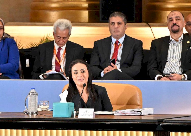 كامل الوزير يشهد توقيع مذكرة تفاهم لإنشاء مركز لوجستي عالمي بميناء الدخيلة لتعزيز التوزيع وإعادة التصدير