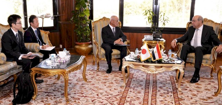 وزير الطيران يشيد بجهوده في تعزيز التعاون الثنائي بين البلدين.. ويبحثا فرص مشاركة الشركات اليابانية في مشروعات تطوير المطارات المصرية