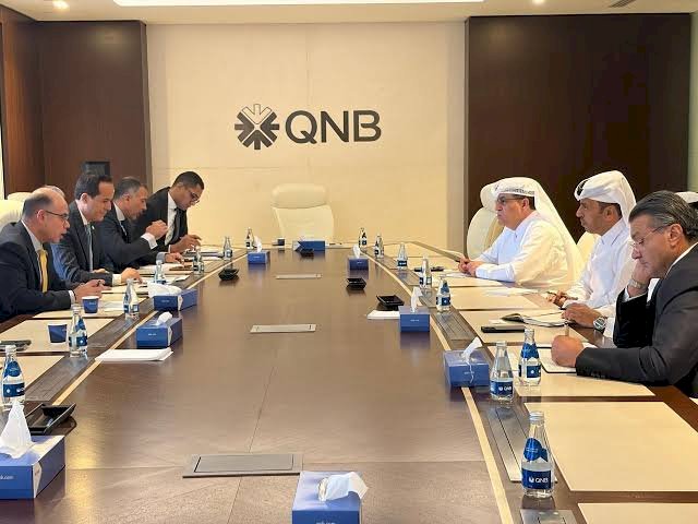 وزير الاستثمار يبحث مع الرئيس التنفيذي لمجموعة QNB تعزيز الترويج للطروحات الحكومية المصرية
