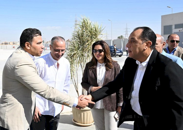 رئيس الوزراء يبدأ زيارة لمحافظة السويس لافتتاح عددٍ من المشروعات في قطاعات خدمية وتنموية