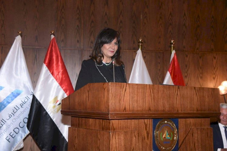 نبيلة مكرم: التحالف الوطني يطلق القافلة الـ14 إلى غزة بأكثر من 100 شاحنة محملة بالمساعدات